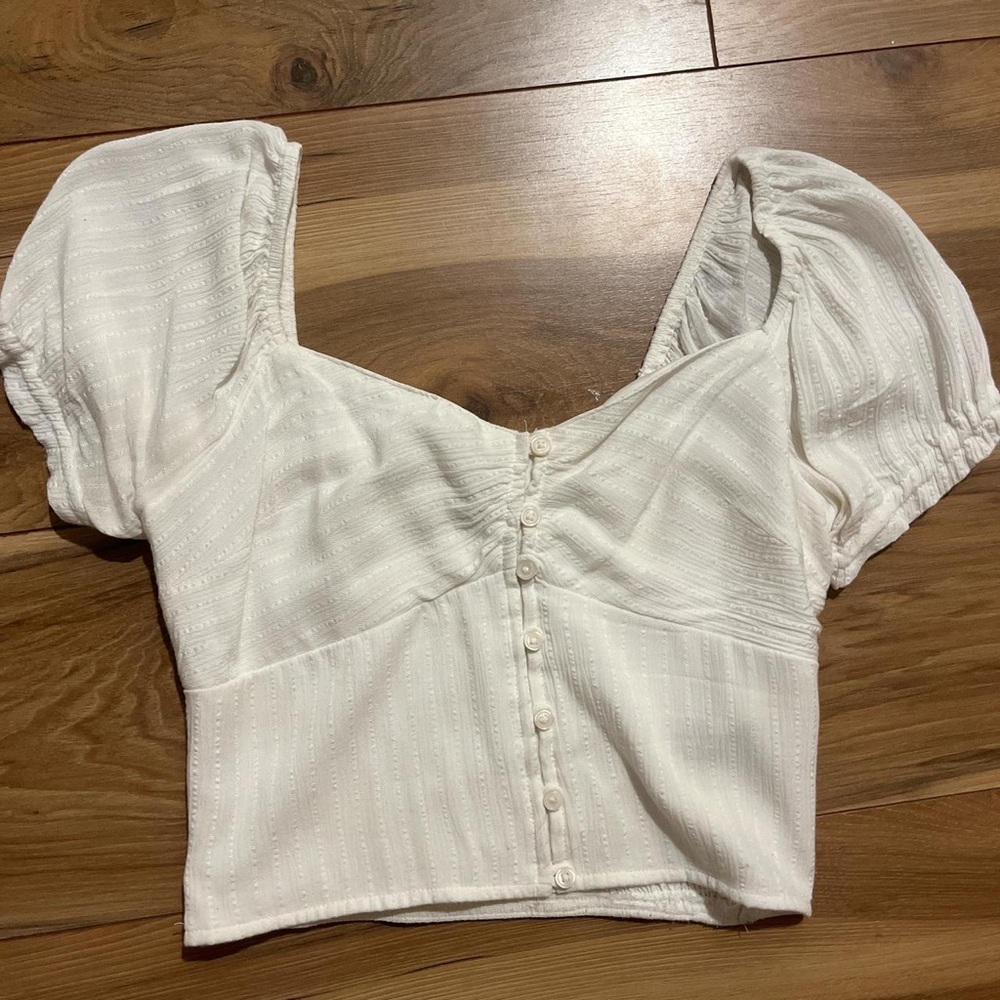 Hollister Cream Button-Up Crop Top